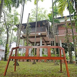Serenity And Treehouse Villa Palakkad
